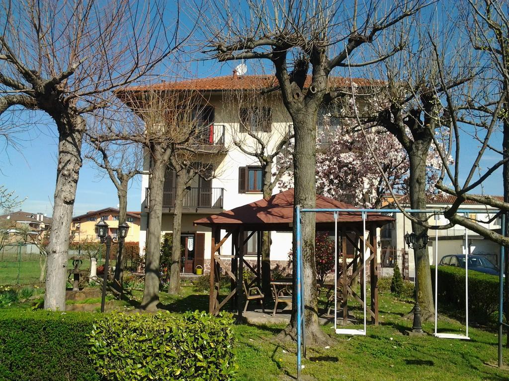 B&B Le Camelie Bareggio Dış mekan fotoğraf