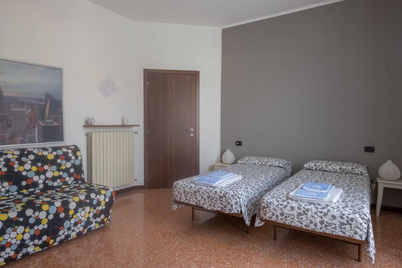 B&B Le Camelie Bareggio Dış mekan fotoğraf